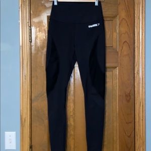 Gym shark leggings